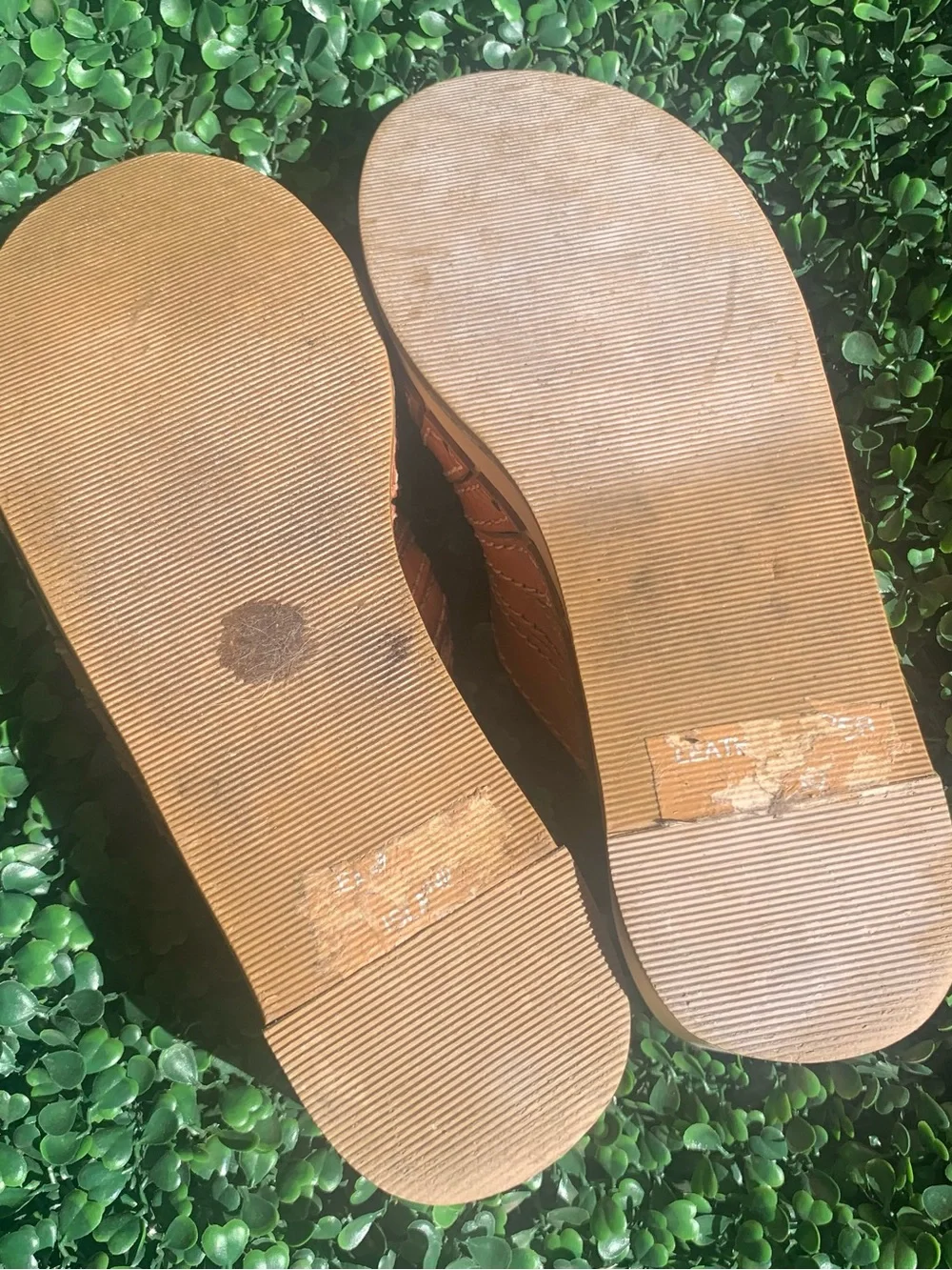 Vintage Two Lips Tan Leather Cut-Outs Design w/ wood carved platform sandal shoe